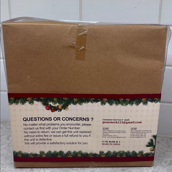 Christmas Ornament Balls Set of 44 - Red and Gold. Brand new in box - Picture 5 of 5